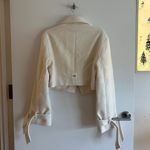 Wool Croped Metro Trench - Picture 4 of 4